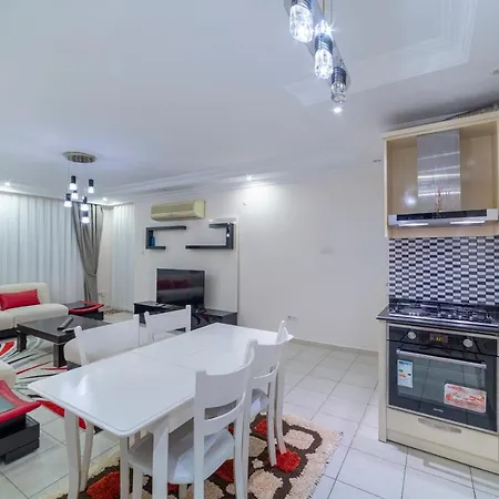 Apartman In Centrum, 3 Minutes To The Damlatas And Cleopatra Alanya